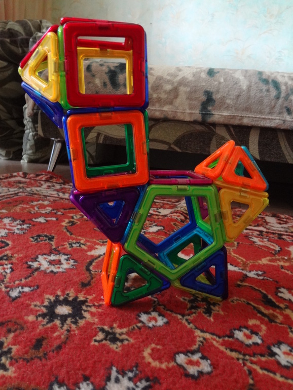 magformers-воображариум или что подарить 3х-летке)