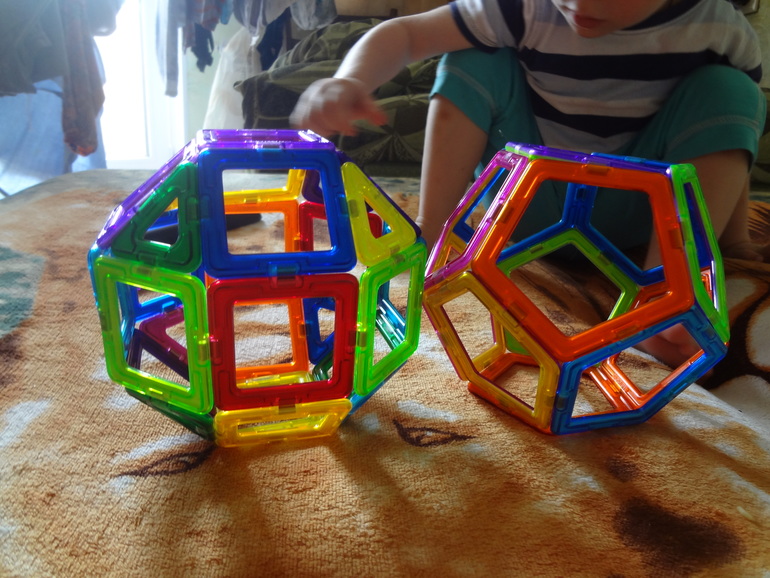 magformers-воображариум или что подарить 3х-летке)