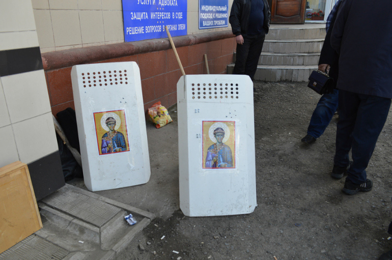 Луганск 9.04.2014г.Очень много фото!