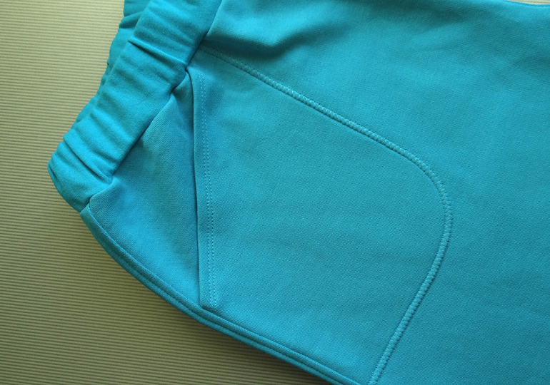 Теплые брючки для любимого супруга.