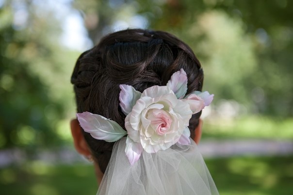 Цветы из шелка..еще парочка работ  и фото невесты