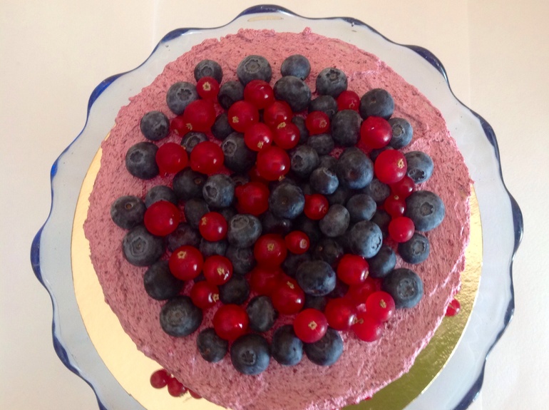 Almost a rainbow cake)))