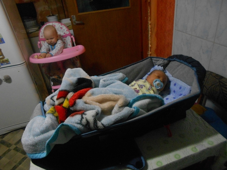 Артём и Полина вместе 6 месяцев!