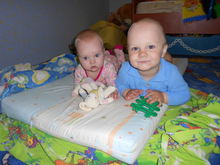 Артём и Полина вместе 6 месяцев!