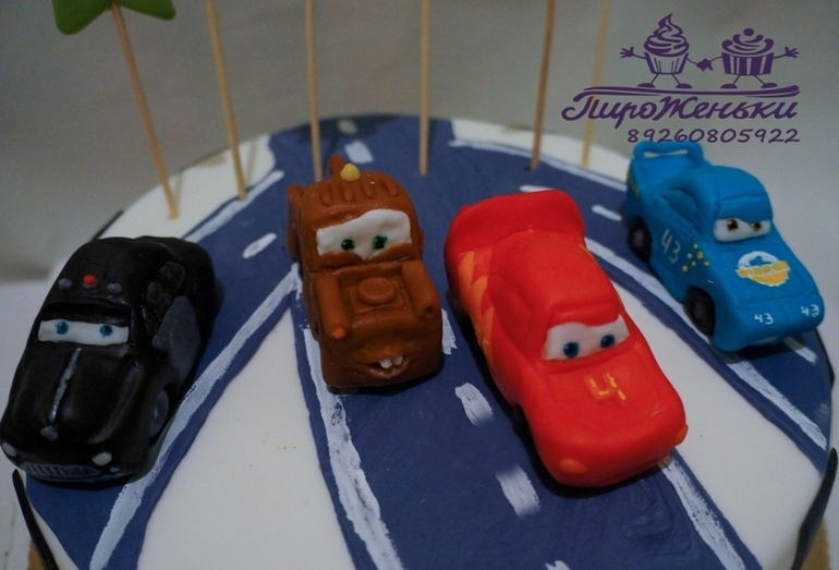 Торт с тачками