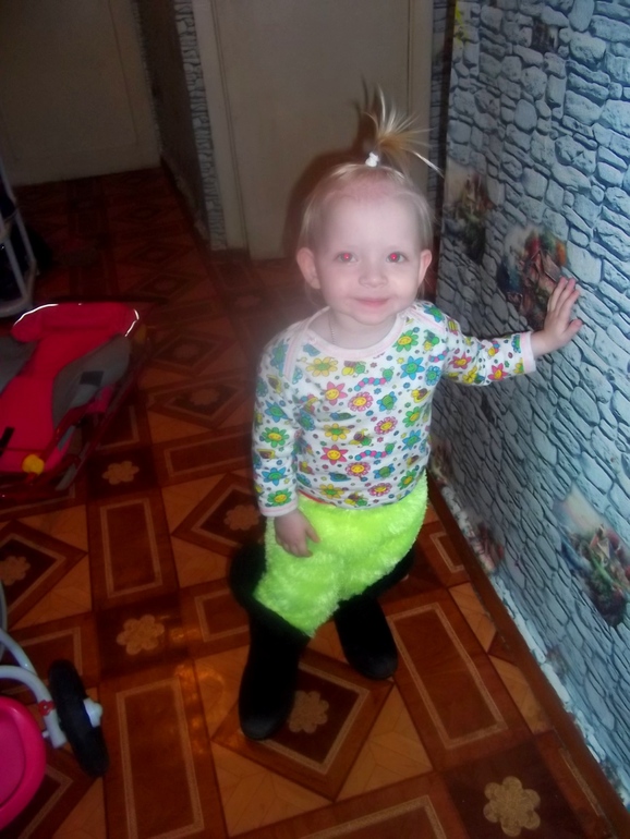1 годик и 9 мес. нам уже!!Вот время то летит!!!моему ребенку уже почти 2 года))))