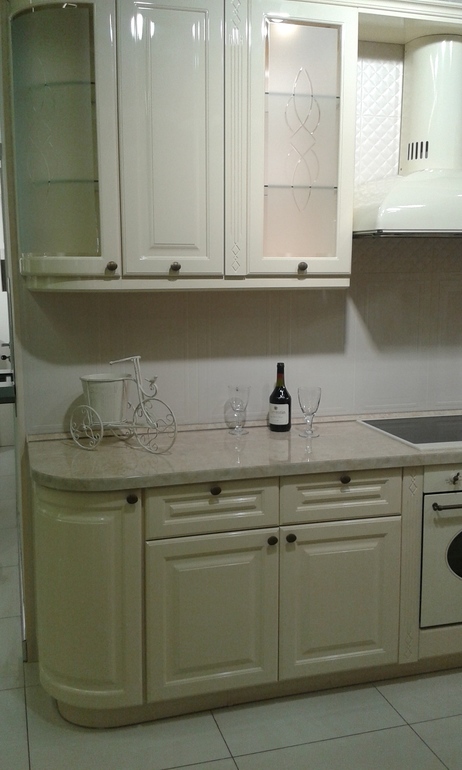 Девочки посоветуйте пож. фартук и столешницу.