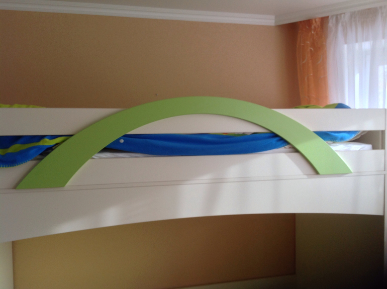 Наша двухъярусная кровать