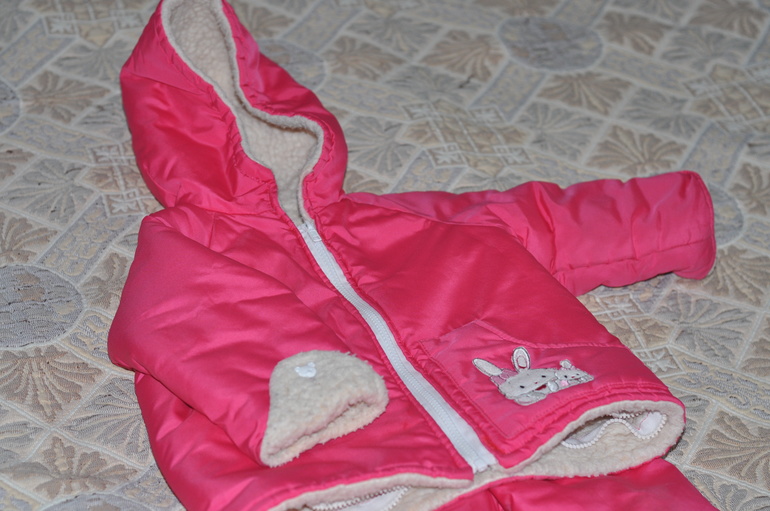 Отдам даром верхнюю детскую одежду на малышку