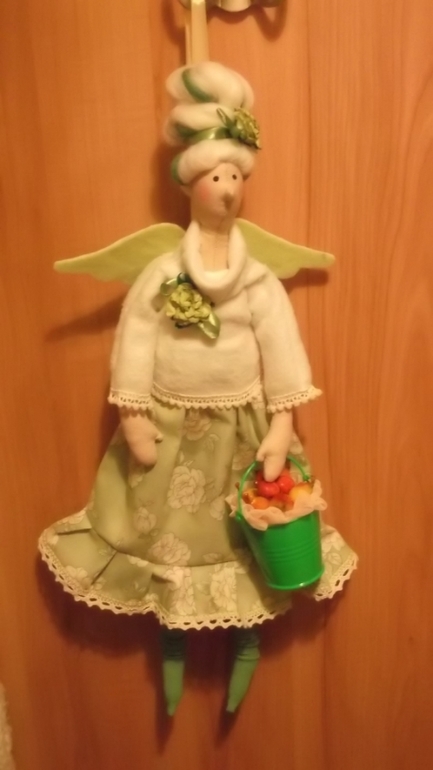 Девочки-помощницы)))