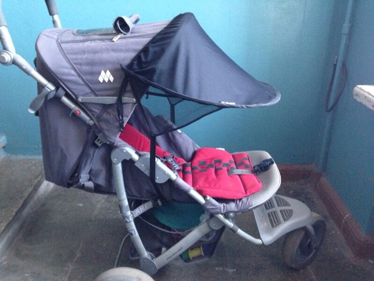 Продается замечательная коляска Maclaren MX 3
