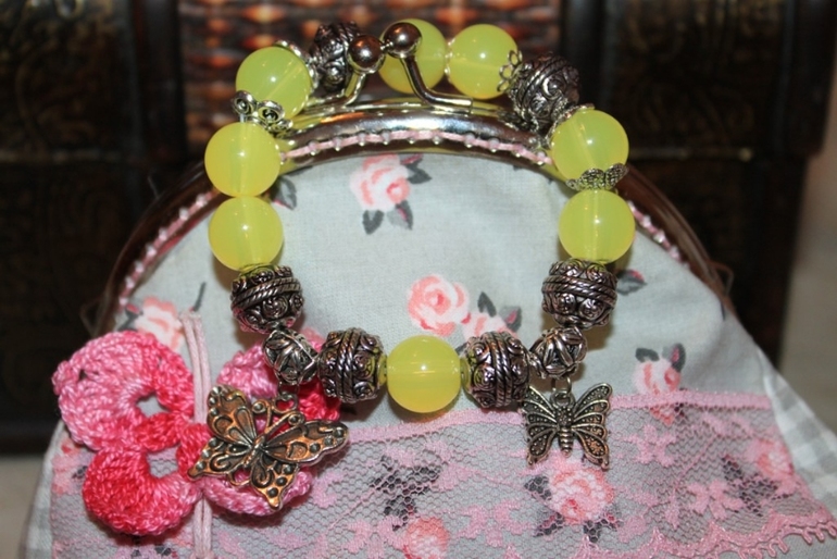 Мои первые браслетики!