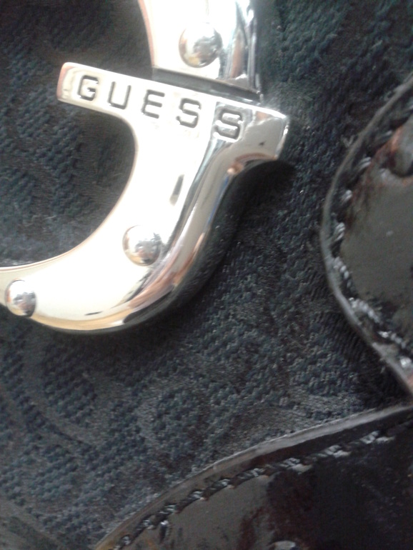 Сумка GUESS. Оригинал. В идеале. 2500руб.