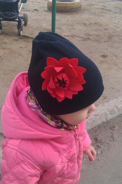 Моя первая шапочка для доченьки