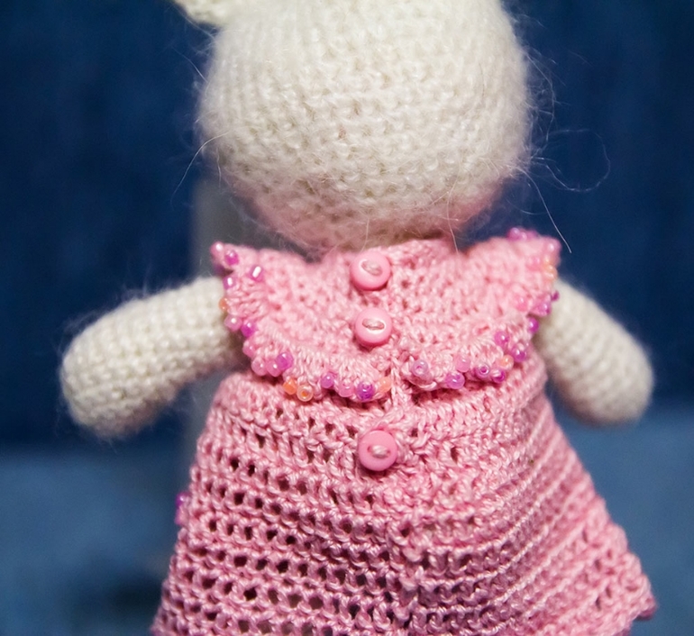 Зайка в нарядном платье