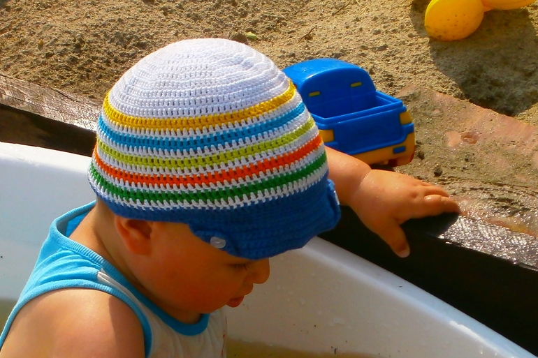 Наши летние Шапки-кепки-панамки