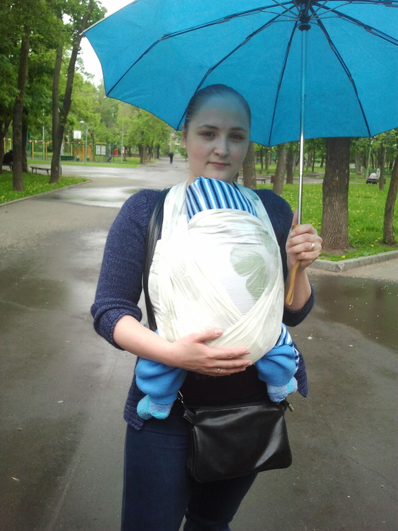 Слинг-шарф.