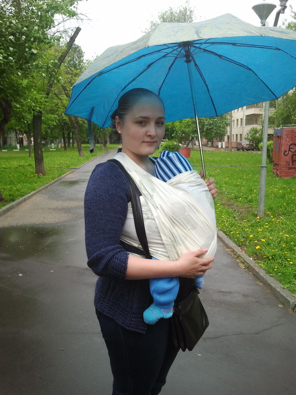 Слинг-шарф.