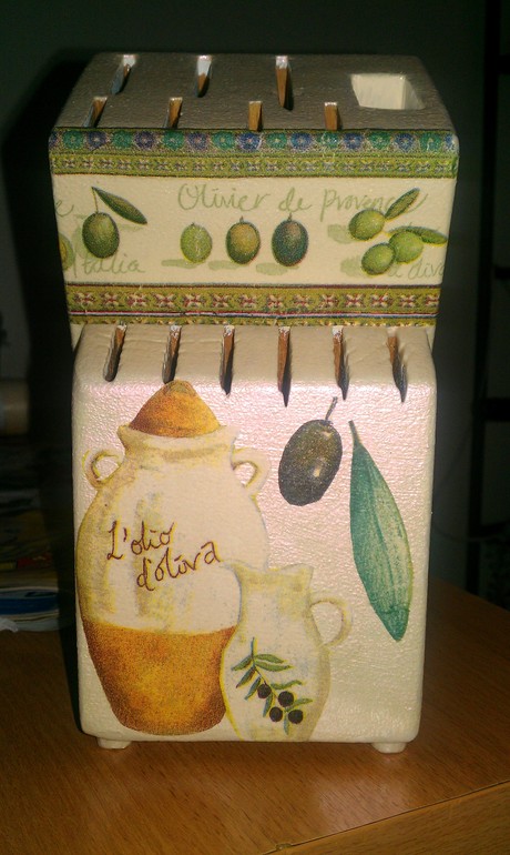 Новичок в декупаже)) «Подставка для ножей»