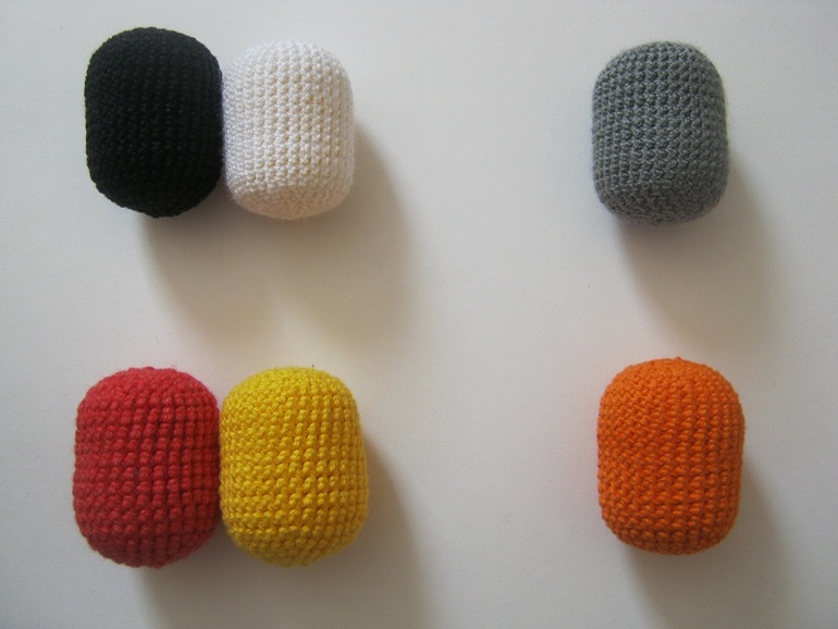 Разноцветные цилиндры