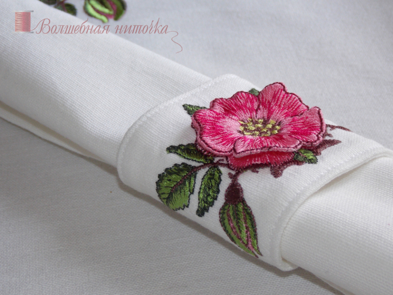 Скатерть с шиповниками!