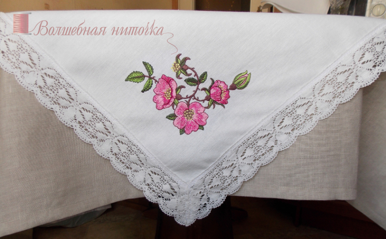 Скатерть с шиповниками!