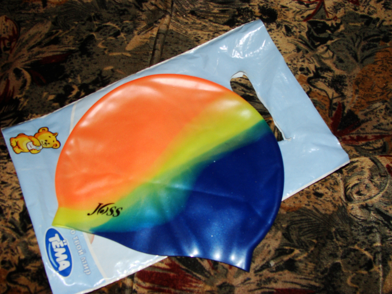 Отдам вещи на мальчика  .Игрушки  книги.