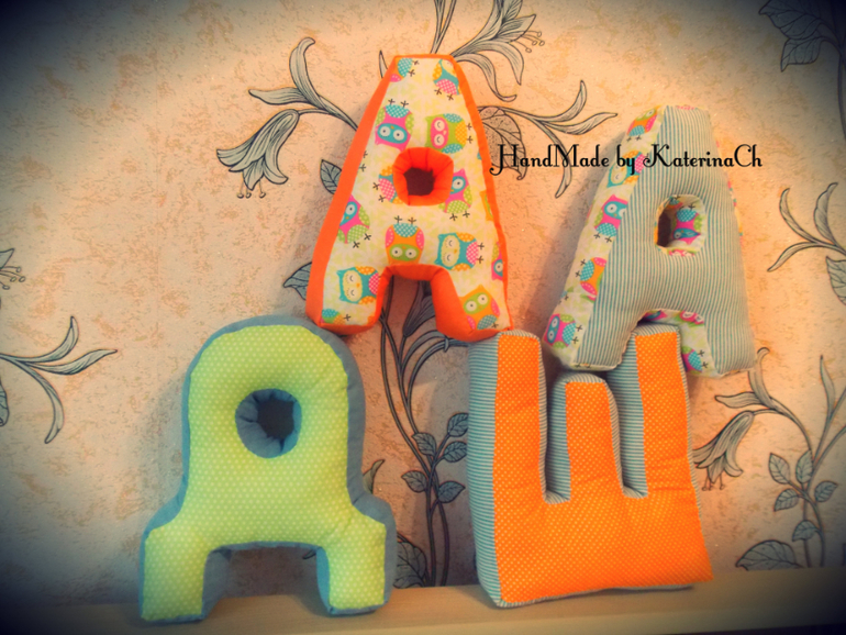 Интерьерные буквы-подушки "ДАША" №2