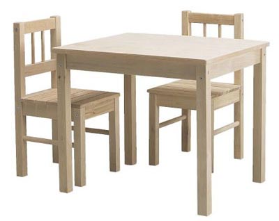 есть ли такой столик в Икеа? исчез с сайта:(