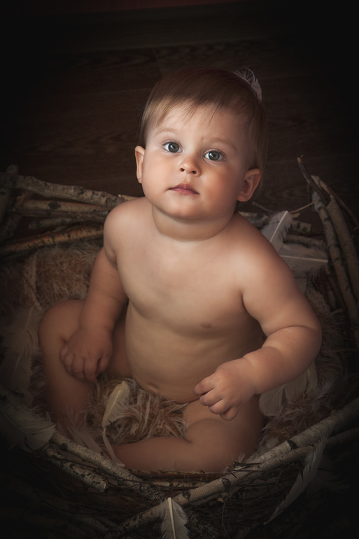 Хочу немного показать фото, которые я сделала когда Ромчик уснул. Пледик сама вязала (хвастаюсь ) Теперь хочу пофотографировать новорожденного))) Так что можно сказать - записывайтесь)))