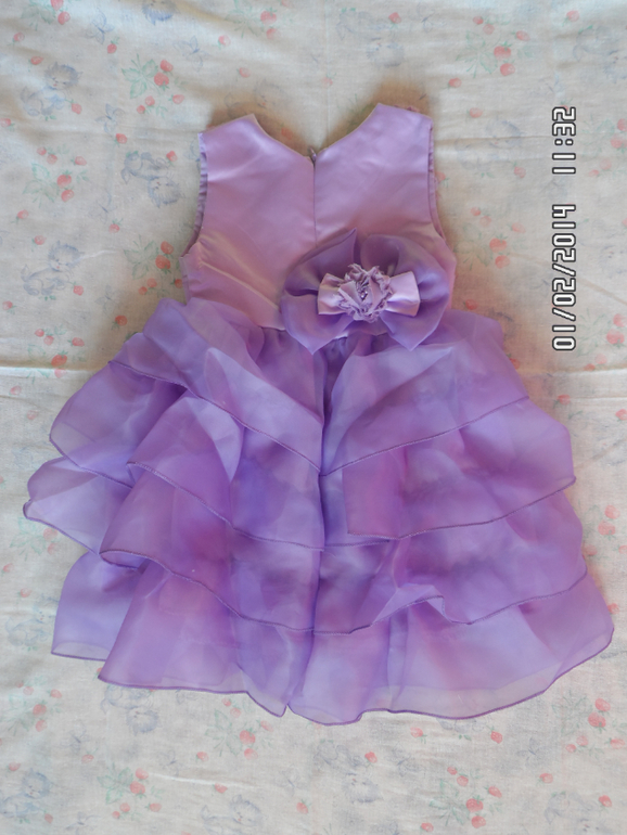 Продам платье ,рост 110. 400 руб.