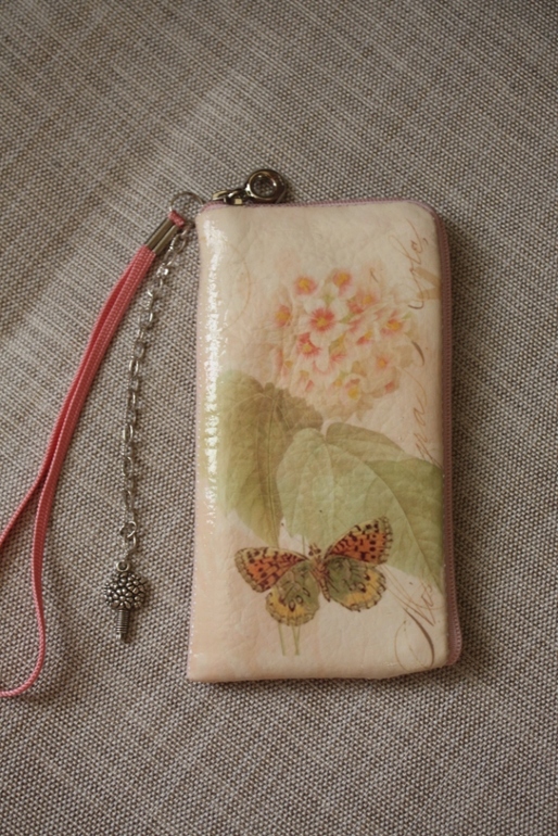 Чехлы для телефона