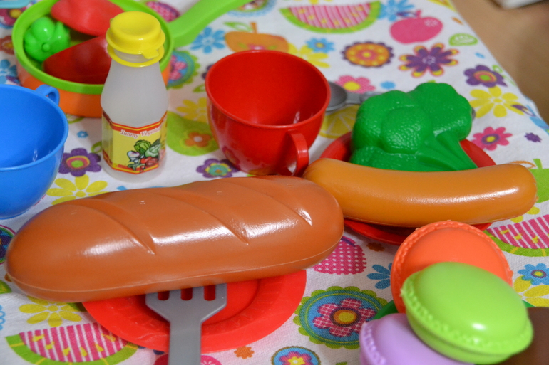 Маленькая хозяйка (на кухне)