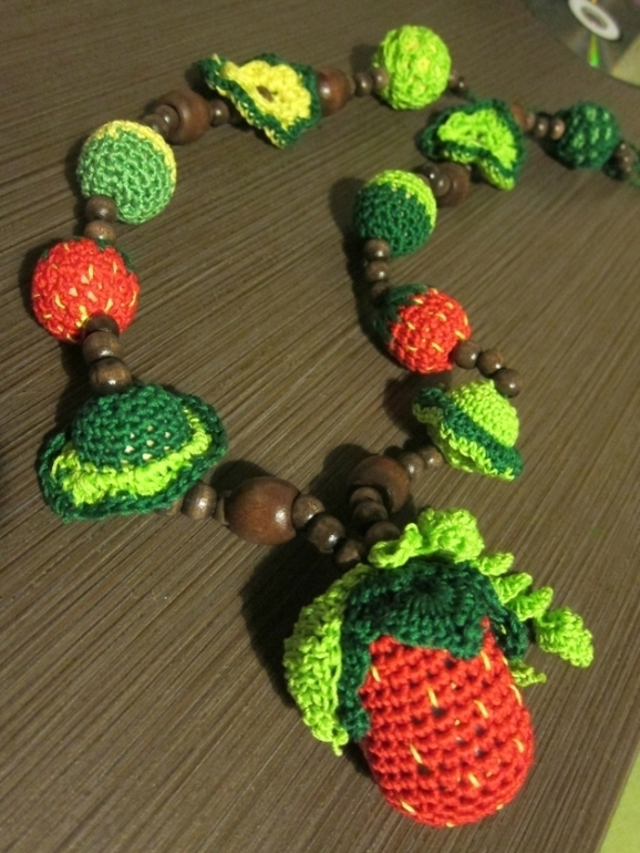 мои третьи слингобусы - земляничные