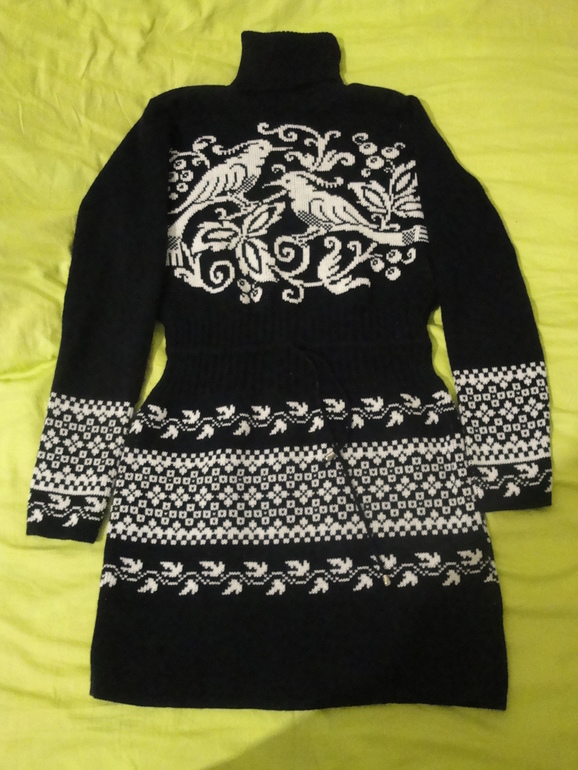 Продам ЖЕНСКОЕ НЕдорого. ТОРГ уместен.