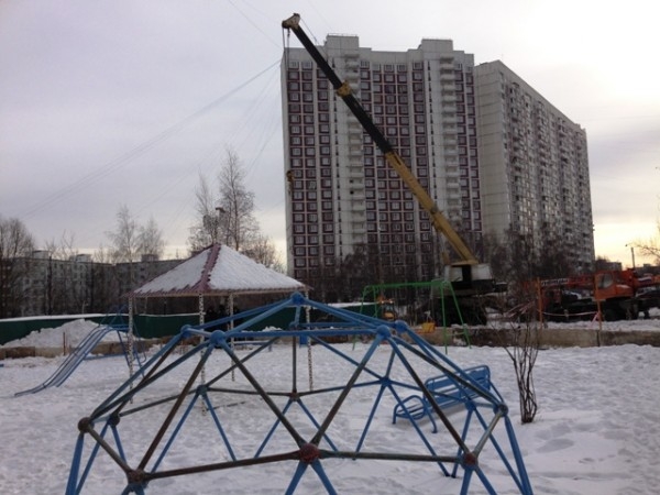 Стройка в Ясенево.Литовский бульвар 13/12.