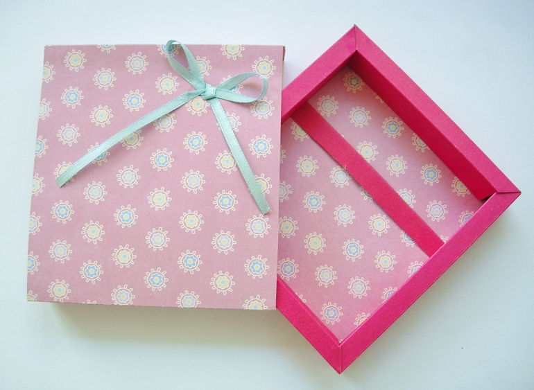 Заколки ручной работы. Нюша из Смешариков)))