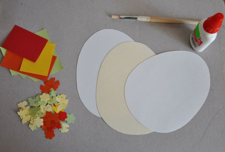 Вторая порция бумажных яиц на Пасху