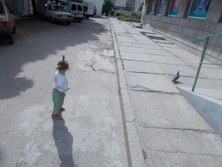 Наша хитрая лисичка)))