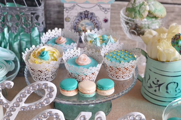 Набор сладостей в стиле Тиффани...