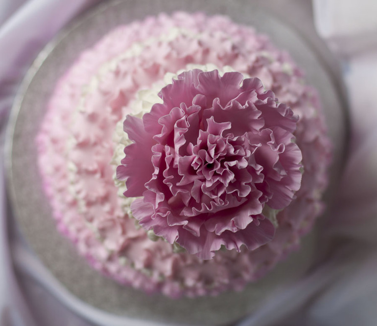 И свадебные кружева! ТОрт для свадьбы, оформленной в розовом цвете.