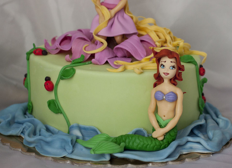 Рапунцель и Ариэль.