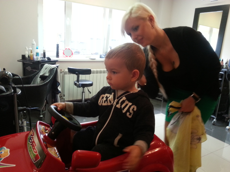 Первый поход в салон красоты)