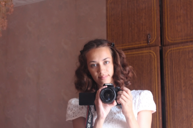 Помогите определиться с прической и как вам образ?)