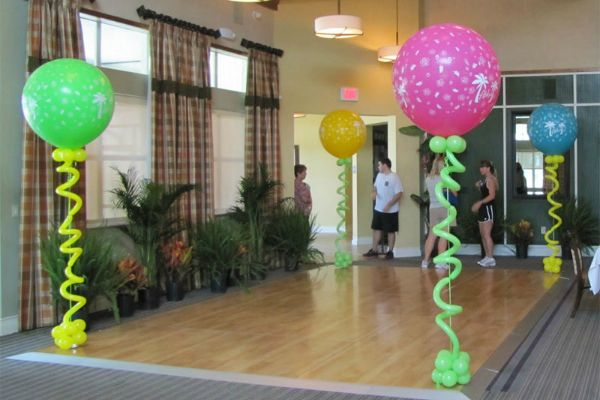 Little party: украшение зала воздушными шарами