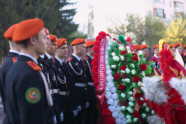 Сегодня у вечного огня...