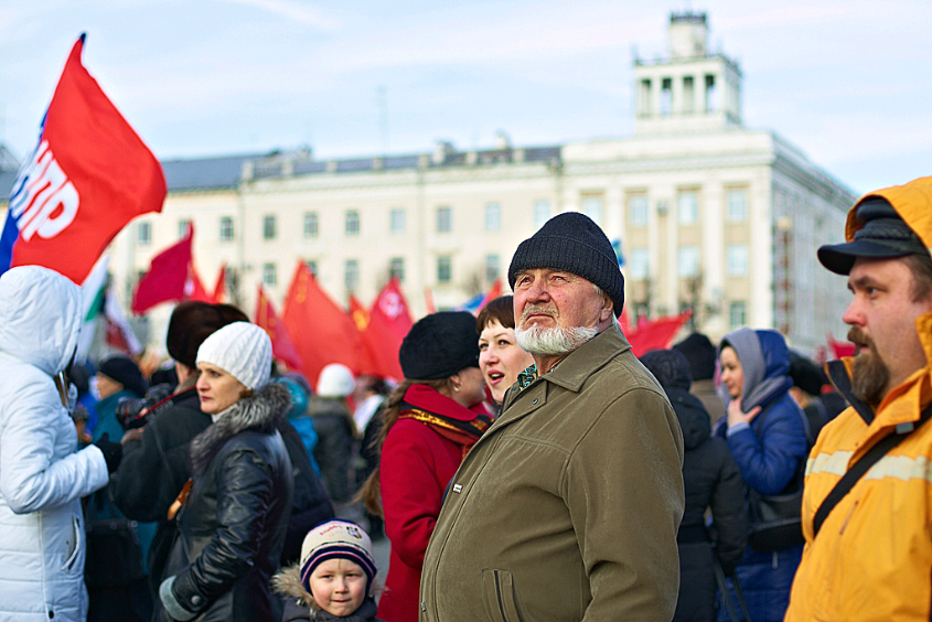 Сходила сегодня на митинг солидарности с Крымом.