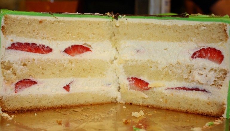 Торт "Корзина с тюльпанами".