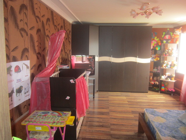 Срочно нужна ваша помощь, комната 23м2