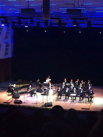 Биг-бэнд. Новосибирская филаомония. Зал Каца.